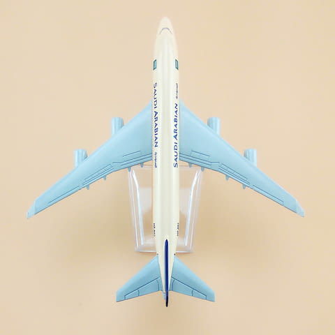 Бойнг 747 самолет модел макет Saudi Arabian метален лайнер Boeing международни полети - снимка 5