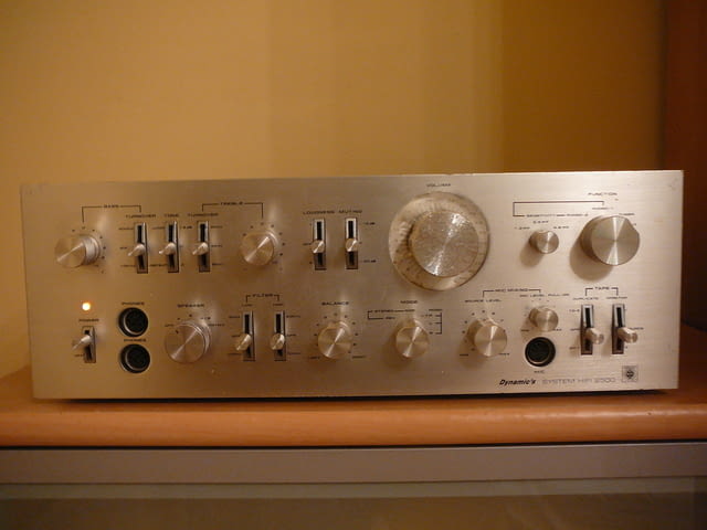 Universum 2500 ili 3297 - град Пазарджик | Ресийвъри / Усилватели - снимка 1