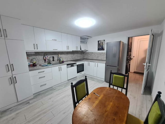 Давам под наем тристаен апартамент в кв.Кършияка, city of Plovdiv | Apartments - снимка 3
