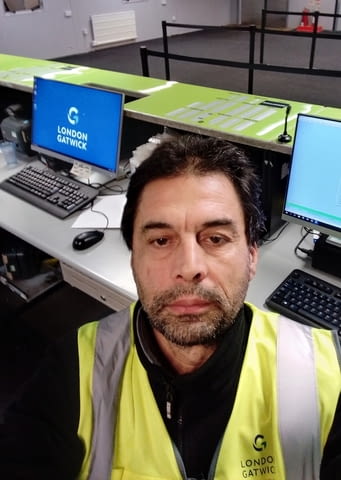 Привет от Великобритания - град Извън България | Мъж търси Жена - снимка 1