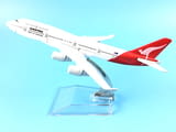 Бойнг 747 самолет модел макет Qantas метален пътникопоток междуконтинентален полет