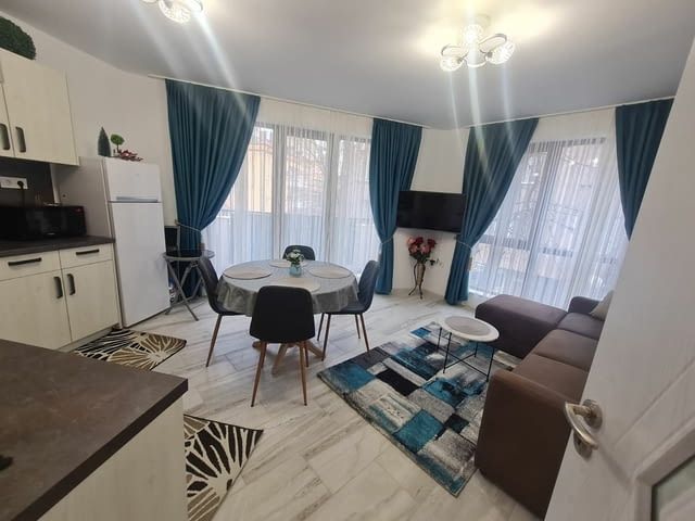 Тристаен. луксозен - топ център. ЧЕРНО МОРЕ 3-стаен, 80 м2, Тухла - град Варна | Апартаменти - снимка 1