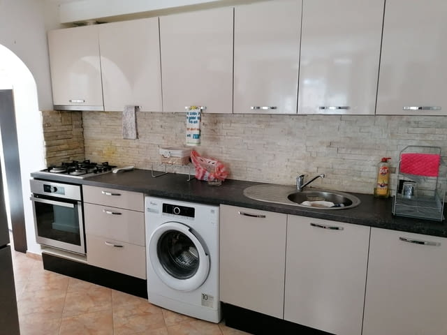 Давам под наем двустаен апартамент на Центъра 2-стаен, 70 м2, Тухла - град Пловдив | Апартаменти - снимка 4