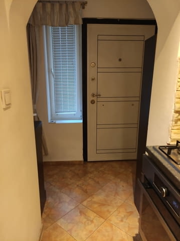 Давам под наем двустаен апартамент на Центъра 2-стаен, 70 м2, Тухла - град Пловдив | Апартаменти - снимка 9