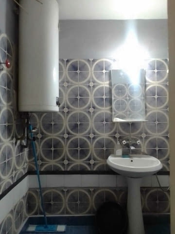 Давам под наем едностаен апартамент на Центъра 1-стаен, 35 м2, Тухла - град Пловдив | Апартаменти - снимка 10