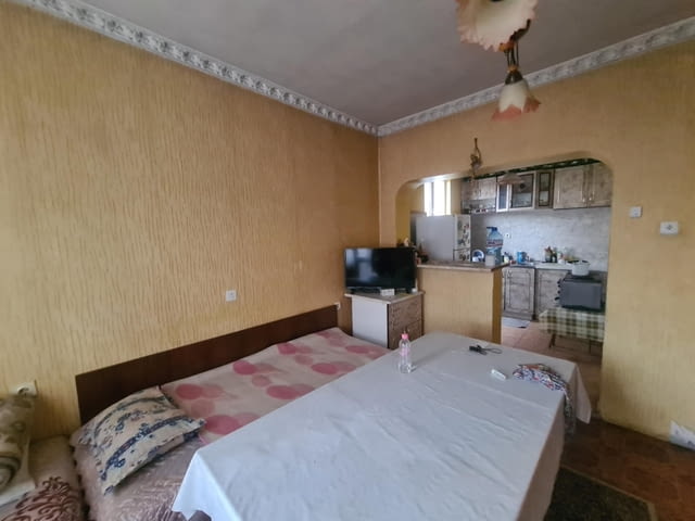 КЪЩА в кв. Изгрев, град Хасково 2-етажна, Тухла, 116 м2 - град Хасково | Къщи / Вили - снимка 5