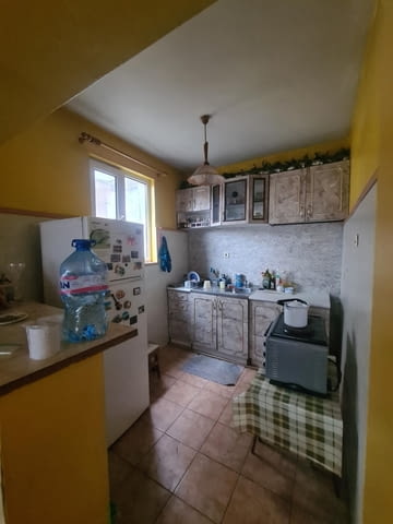 КЪЩА в кв. Изгрев, град Хасково 2-етажна, Тухла, 116 м2 - град Хасково | Къщи / Вили - снимка 11