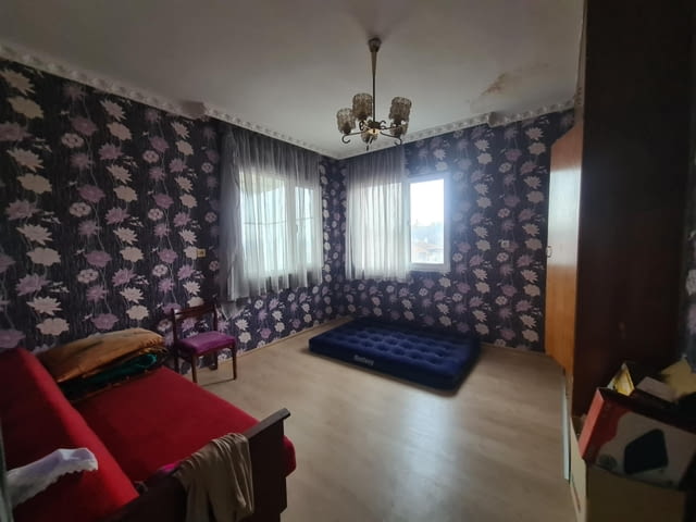 КЪЩА в кв. Изгрев, град Хасково 2-етажна, Тухла, 116 м2 - град Хасково | Къщи / Вили - снимка 12