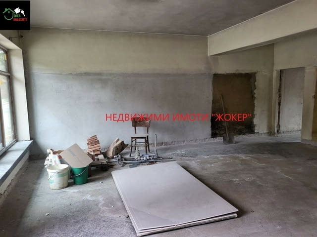 Две къщи в село Войнежа 2-етажна, Тухла, 290 м2 - село Войнежа | Къщи / Вили - снимка 4