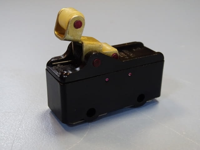 Микро-изключвател МП1107 USSR Micro Limit Switch 10A 660VAC/440VDC - снимка 2