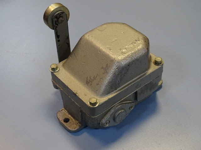 Краен изключвател за кран КУ-501 Limit Switch 10A 500V, city of Plovdiv | Industrial Equipment - снимка 3