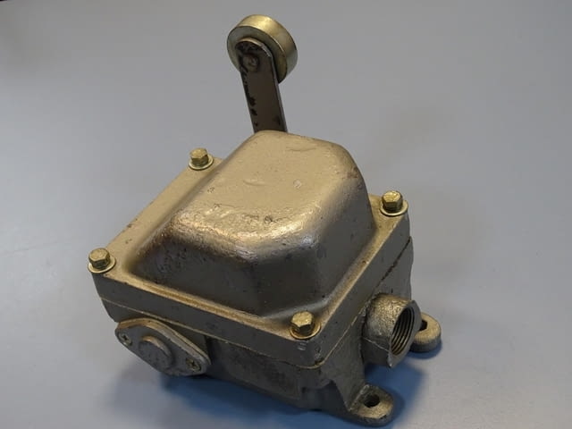 Краен изключвател за кран КУ-501 Limit Switch 10A 500V, city of Plovdiv | Industrial Equipment - снимка 4