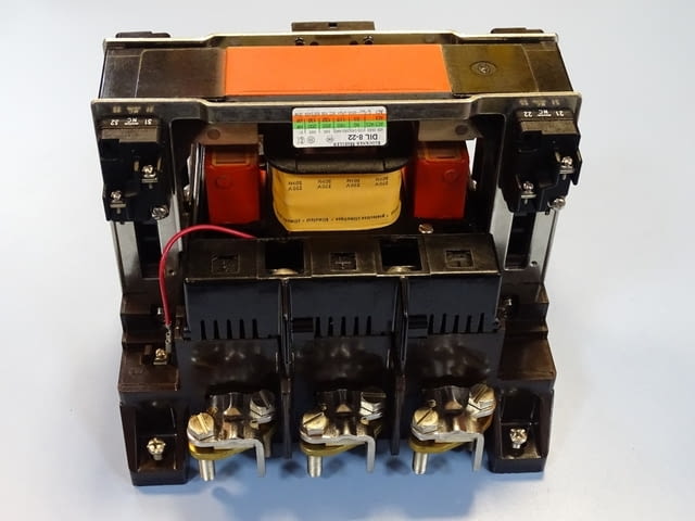 Контактор Klockner-Moeller DIL 8-22 universal contactor 300A 220V - снимка 2
