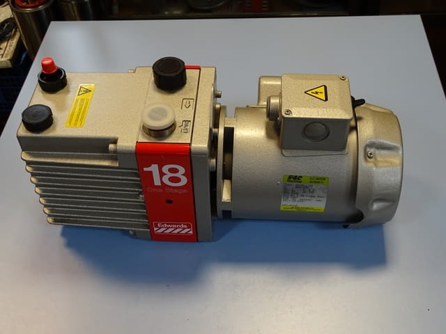 Вакуум помпа Edwards E1M-18 Rotary Vacuum Pump 220V 18 m3/h, град Пловдив - снимка 1