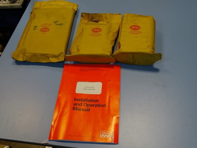 Вакуум помпа Edwards E1M-18 Rotary Vacuum Pump 220V 18 m3/h, град Пловдив - снимка 7