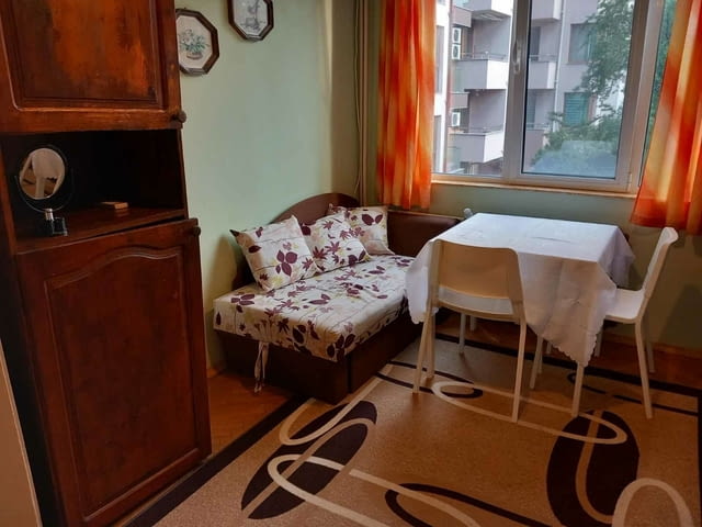 Давам под наем тристаен апартамент на Центъра 3-стаен, 66 м2, Тухла - град Пловдив | Апартаменти - снимка 2