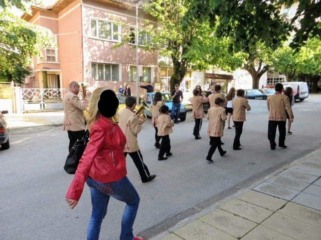 Здравей, свят! В хотел, На твой терен, Атлетично, Изрусена - град София | Неангажиращи Връзки - снимка 3