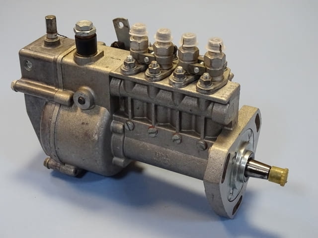 Горивно нагнетателна помпа (ГНП) Wuzetem PM4A02 injection pump PM4 101-2 - снимка 1