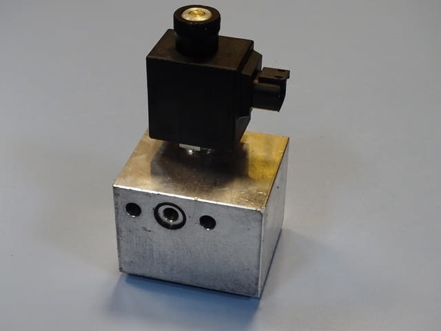 Хидравличен вентил Rexroth OF J12706SK0103 F55 oil control valve 24VDC - снимка 8