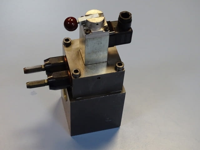 Хидравличен клапан Hoerbiger Hydraulik SK90526.2A hydraulic valve 12V - снимка 7