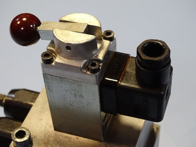 Хидравличен клапан Hoerbiger Hydraulik SK90526.2A hydraulic valve 12V - снимка 12