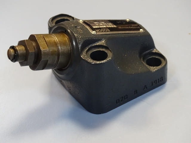 Хидравличен клапан Bosch 0811100008 hidraulic valve Pmax-315Bar - снимка 1
