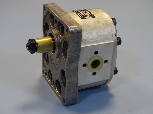 Хидравлична помпа "Хидравлика" А54X 175 Bar 1500 min-1 Hydraulic pump - снимка 2