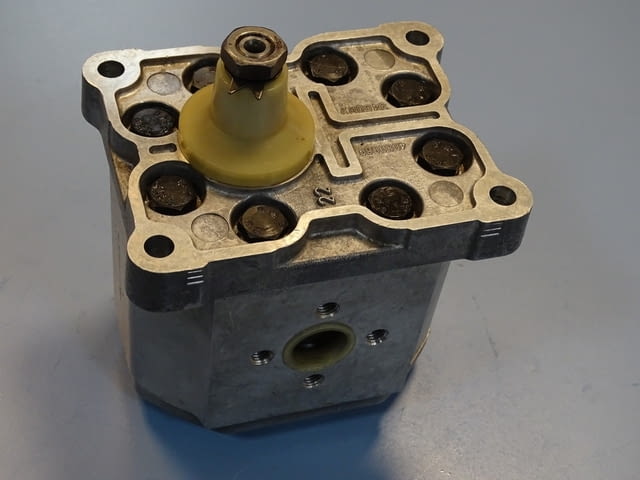 Хидравлична помпа Sandstrand TAP 22-90/44 DCO 02/8G Hydraulic gear pump - снимка 8