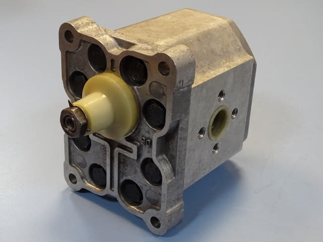 Хидравлична помпа Sandstrand TAP 22-90/44 DCO 02/8G Hydraulic gear pump - снимка 12