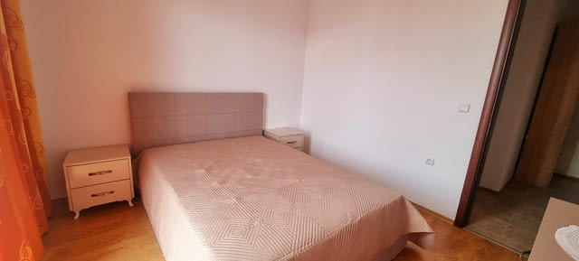 Луксозен обзаведен апартамент с 2 спални на 200м от плажа в Равда - снимка 8