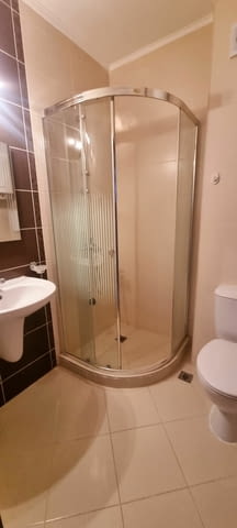 Луксозен обзаведен апартамент с 2 спални на 200м от плажа в Равда - снимка 10