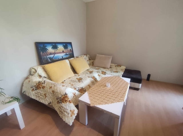 Давам под наем напълно обзаведена боксониера тип едностаен в Тракия срещу СОУ "Стоян Михайловски" , б - снимка 4