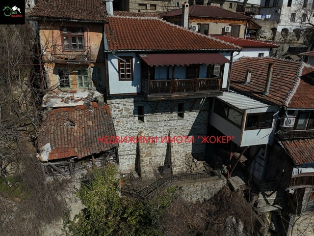 Двуетажна къща в гр. Велико Търново, city of Veliko Tarnovo | Houses & Villas - снимка 2