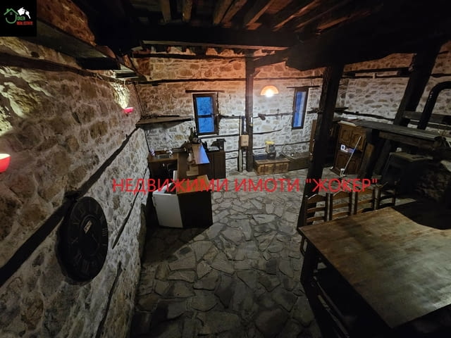 Двуетажна къща в гр. Велико Търново, city of Veliko Tarnovo | Houses & Villas - снимка 3
