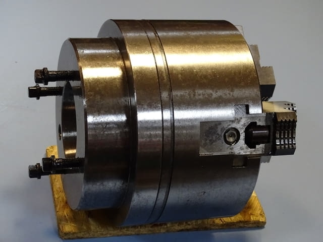 Клинозатегателен патронник Ф 200mm Bison 3-jaw power chuck+фланец - снимка 5