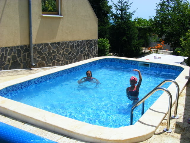 Вила Бадема Балчик, Къща под наем, Басейн, Детска площадка, Интернет, Климатик, Паркинг, Кабелна телевизия - град Балчик | Почивка на Море - снимка 9