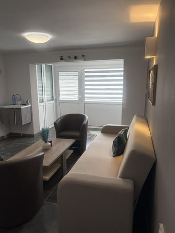 Помещение под наем 1-стаен, 25 м2, Тухла - град Дупница | Офиси - снимка 2