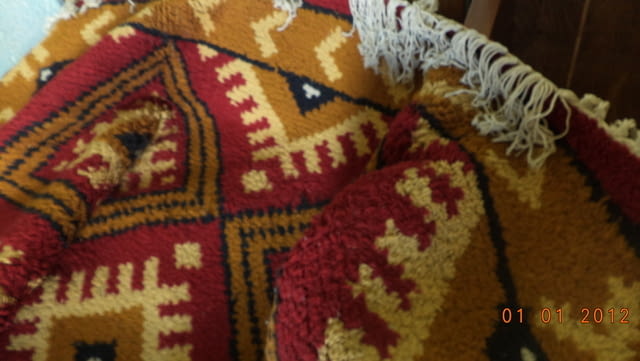 На вашето внимание - 70 годишни китеници и килим, град Пловдив | Пердета / Килими - снимка 8