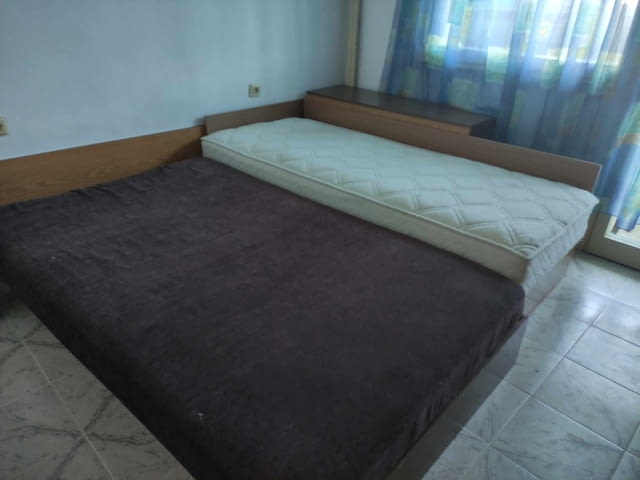 Давам под наем двустаен апартамент напълно обзаведен-състоящ се от спалния , хол и отделна кухня на е - снимка 8