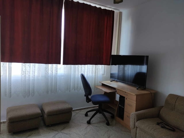 Давам под наем двустаен апартамент напълно обзаведен-състоящ се от спалния , хол и отделна кухня на е - снимка 12