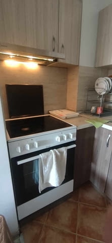 Давам под наем тристаен-2спални, хол, трапезария и бокс в Центъра до военна болница-ново обзаведен - снимка 6