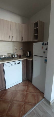 Давам под наем тристаен-2спални, хол, трапезария и бокс в Центъра до военна болница-ново обзаведен - снимка 8