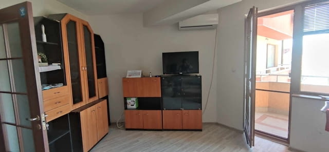 Давам под наем тристаен-2спални, хол, трапезария и бокс в Центъра до военна болница-ново обзаведен - снимка 9