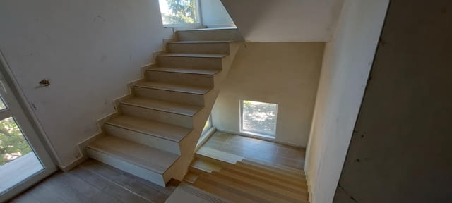 Продава се тристаен апартамент в кв. Каменни, гр. Хасково – до Градската градина  Сграда с Акт 15 - снимка 9