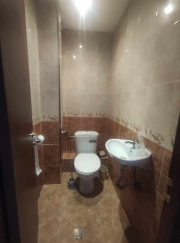 Давам под наем тристаен ново обзаведен апартамент в нова монолитна кооперация до Военна болница-120к - снимка 6