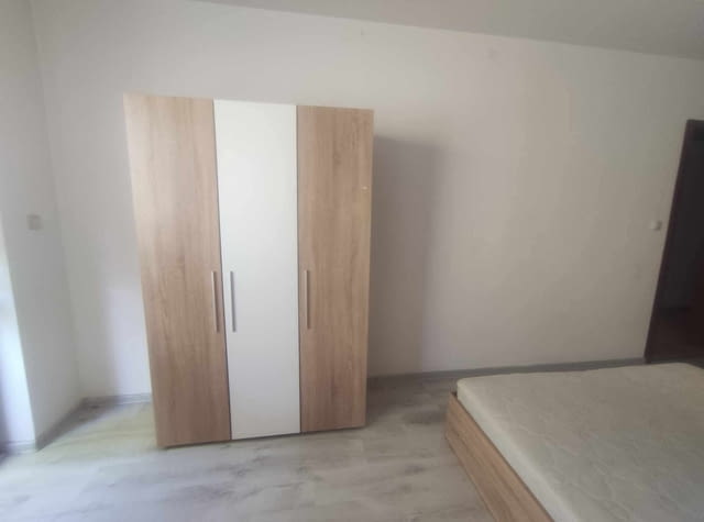 Давам под наем тристаен ново обзаведен апартамент в нова монолитна кооперация до Военна болница-120к - снимка 12