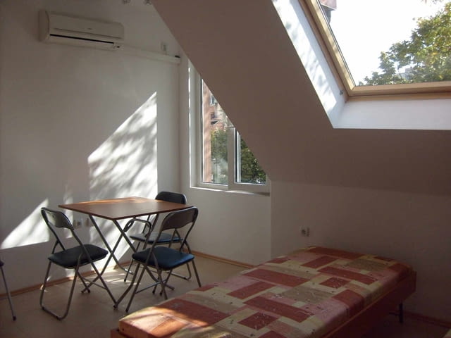 Давам под наем боксониера-едностаен в СУПЕР ЦЕНТЪРА на гр.Пловдив срещу ТРИМОНЦИУМ И до ВОЕННА БОЛНИ - снимка 4