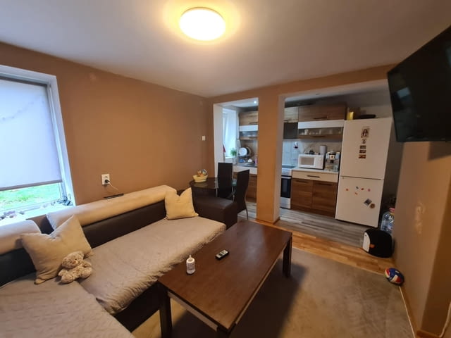 Тристаен Апартамент разположен в кв. Воеводски, град Хасково, city of Haskovo - снимка 1