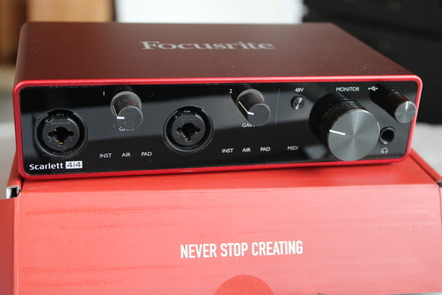 Focusrite Scarlet 4i4 USB - PRO Звукова Карта Студийна - ДАЙ ОФЕРТА - снимка 2