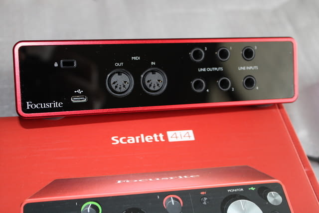 Focusrite Scarlet 4i4 USB - PRO Звукова Карта Студийна - ДАЙ ОФЕРТА - снимка 4